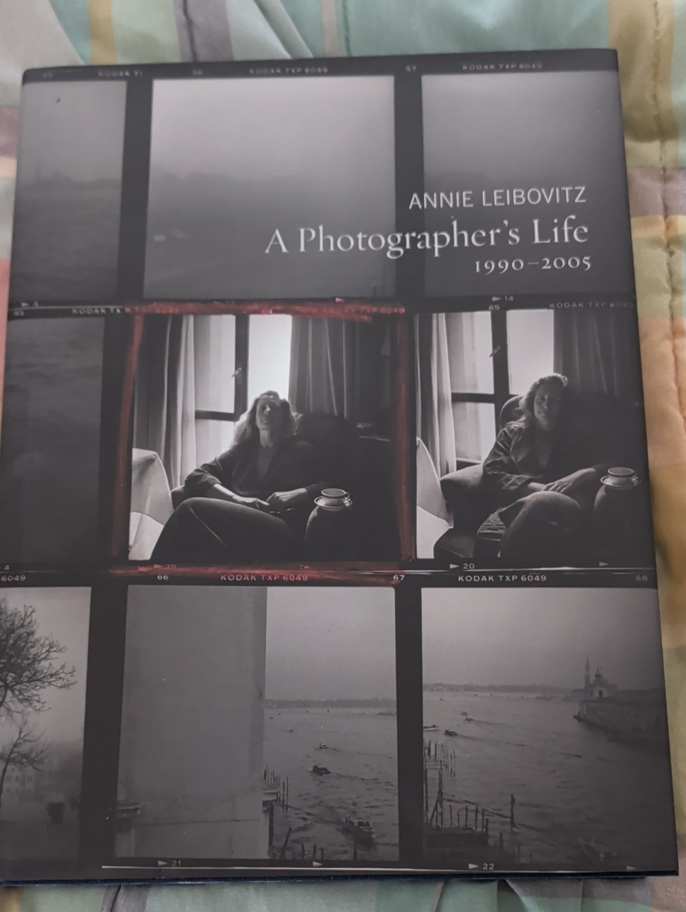 Signed Copy & 1st Edition Of Annie Leibowitz: A Photographer's Life 1990-2005